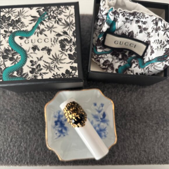Gucci Lion Head Ring with Black Crystal - Picture 5 of 5